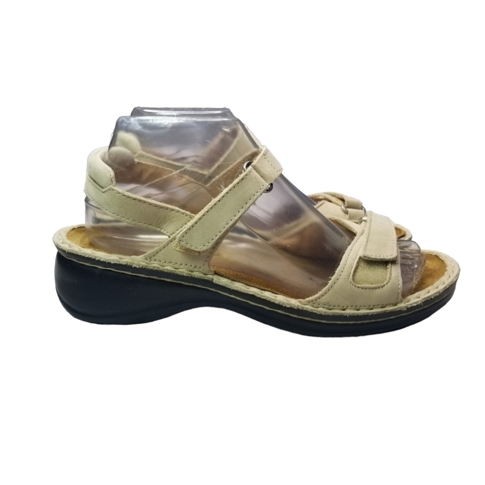 Naot Papaya bone ankle strap sandals - Picture 2 of 16